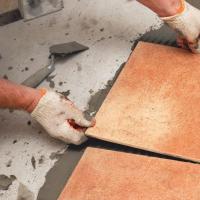 Полагане на порцеланови каменинови изделия: как да го поставите на пода, направете сами топла технология, правила и методи, как да го направите правилно