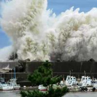 Ang pinakamalaking tsunami sa mundo