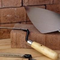 Bricklayer - mga tool sa trabaho
