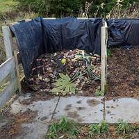 Do-it-yourself compost pit: manufacturing options, photos and useful tips Compost box made of flat slate