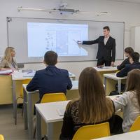 Diplomanti Kazanske tehnične šole za informacijske tehnologije in komunikacije rešujejo najbolj zapletene naloge Kazanska šola za informacijske tehnologije in komunikacije, specialnost
